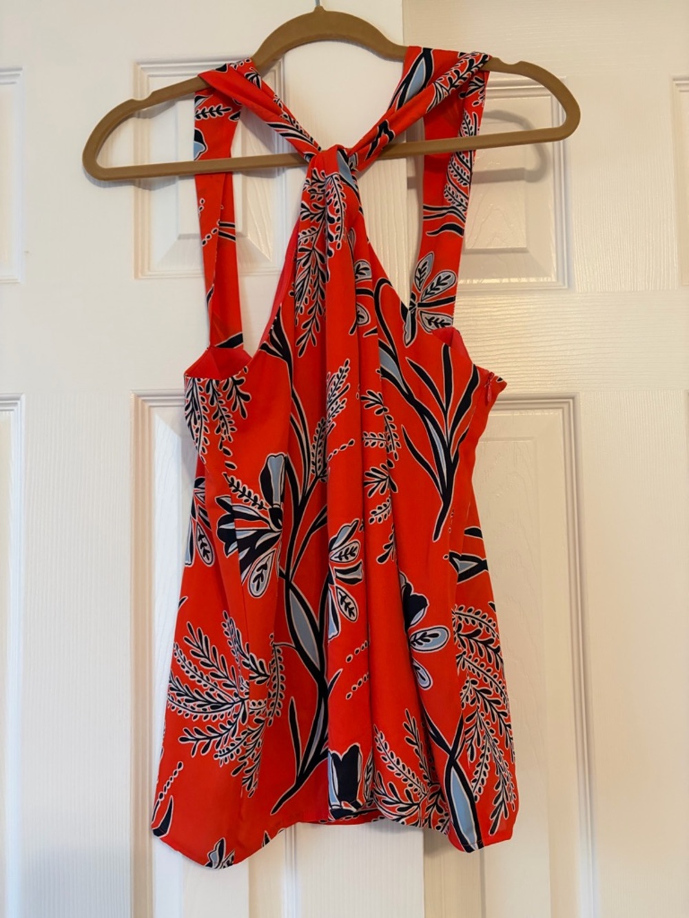 Banana Republic Vibrant Red Sleeveless Blouse floral size medium